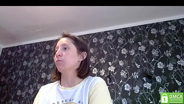 Sophi Cute online show from 8, 7, 2026