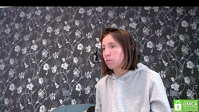 Sophi Cute online show from 9, 7, 2026