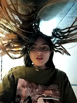 Sam Sara online show from 4, 12, 2025