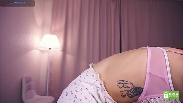 Snapshot of SofyBruno chatting on 5, 10, 2025 SofyBruno online show from 5, 10, 2025