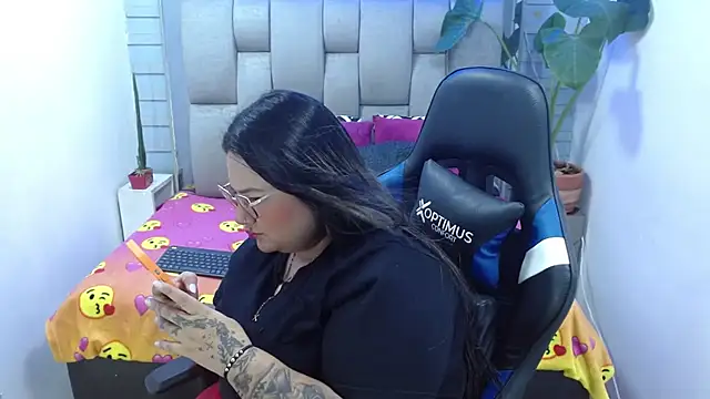 evelin zaens online show from 5, 7, 2026
