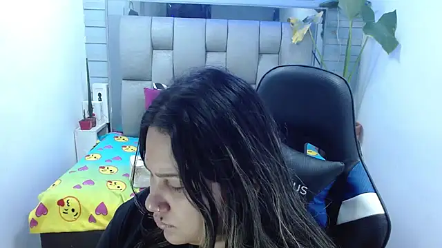 evelin zaens online show from 18, 7, 2026