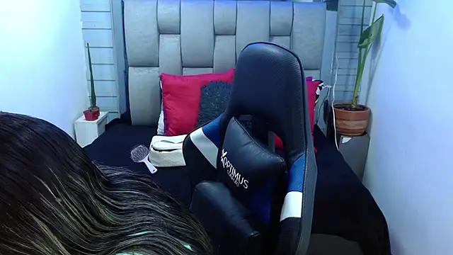 evelin zaens online show from 2, 8, 2026