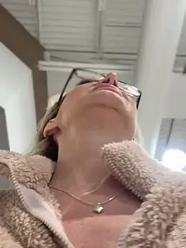 MessyNastyQueen online show from 13, 3, 2025