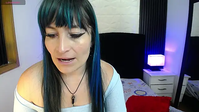 alicia moom online show from 22, 3, 2025