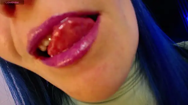 alicia moom online show from 10, 9, 2025