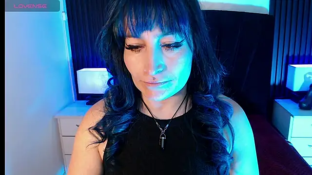 alicia moom online show from 10, 7, 2026