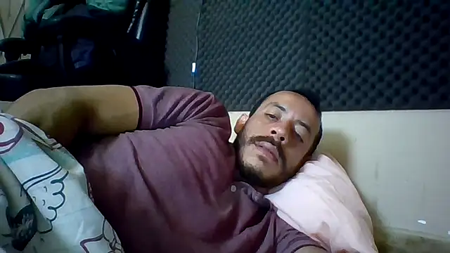 Snapshot of MachoScorpionCaralho chatting on 28, 4, 2026 MachoScorpionCaralho online show from 28, 4, 2026