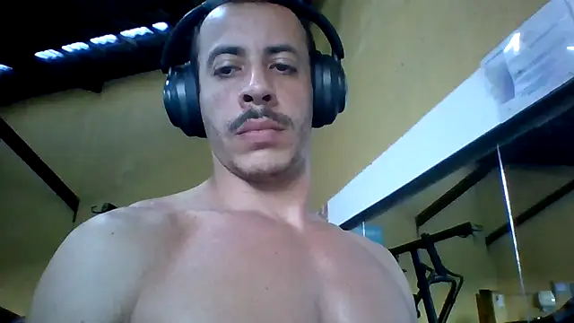 Snapshot of MachoScorpionCaralho chatting on 9, 5, 2026 MachoScorpionCaralho online show from 9, 5, 2026