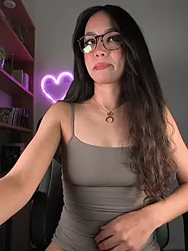 Naughty-Jessie online show from 7, 5, 2026
