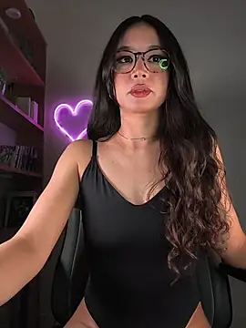 Naughty-Jessie online show from 10, 5, 2026