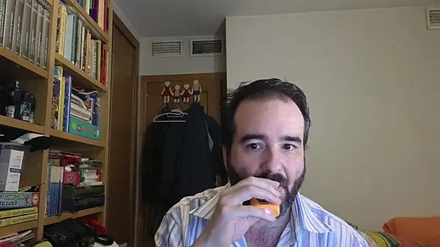 curiosillo83 online show from 18, 7, 2026