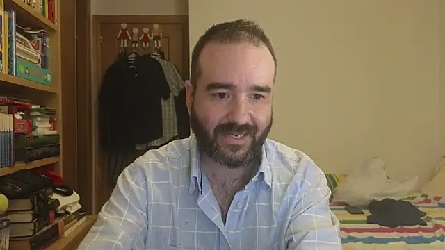 curiosillo83 online show from 25, 7, 2026