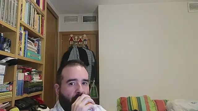 curiosillo83 online show from 28, 7, 2026