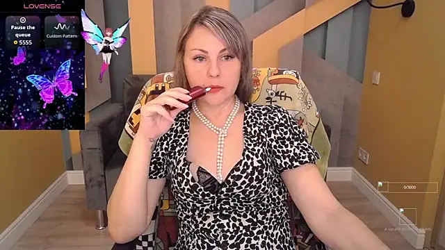 Snapshot of Candy_Long chatting on 20, 10, 2025 Candy Long online show from 20, 10, 2025