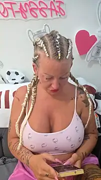 Jassy Foxy online show from 7, 7, 2026