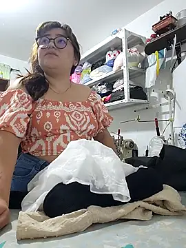 Sakura 0505 online show from 2, 11, 2025