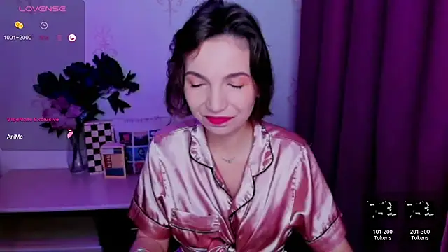 KindHazelHere  online show from 23, 7, 2026