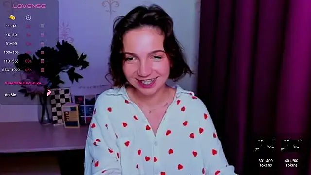 KindHazelHere  online show from 1, 8, 2026