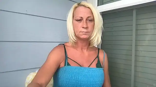 TiffaneyLove online show from 13, 7, 2026