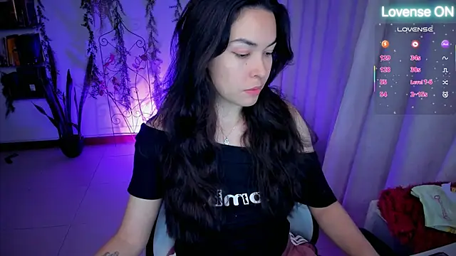 Snapshot of Lunlunera chatting on 17, 7, 2026 Lunlunera online show from 17, 7, 2026