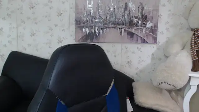 mature martina online show from 10, 6, 2026