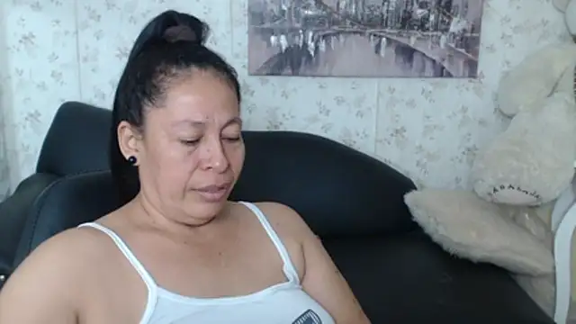 mature martina online show from 12, 6, 2026