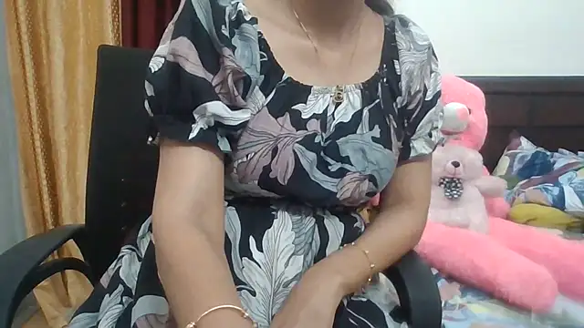 Sexy iknoor online show from 7, 7, 2026