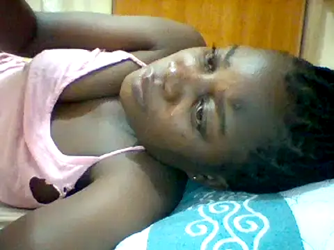 Snapshot of Alessandrajenna chatting on 4, 3, 2025 Alessandrajenna online show from 4, 3, 2025