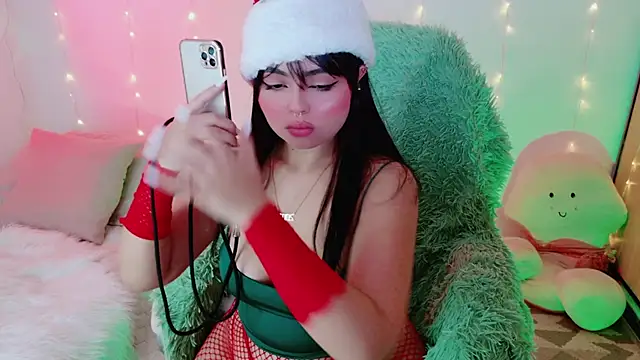 Snapshot of damn_that_booty chatting on 13, 12, 2024 damn that booty online show from 13, 12, 2024