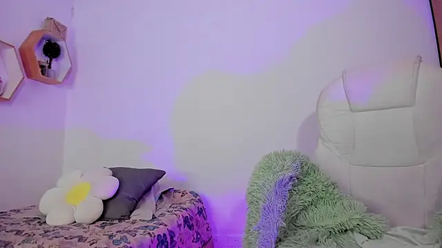 Snapshot of damn_that_booty chatting on 4, 3, 2025 damn that booty online show from 4, 3, 2025