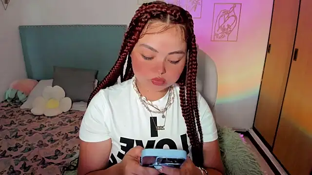 Snapshot of damn_that_booty chatting on 5, 12, 2025 damn that booty online show from 5, 12, 2025