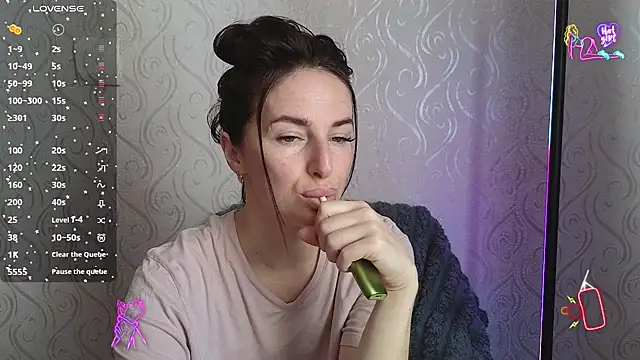 xx adrihanna xx online show from 11, 5, 2026