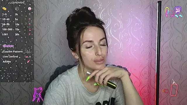 xx adrihanna xx online show from 13, 5, 2026