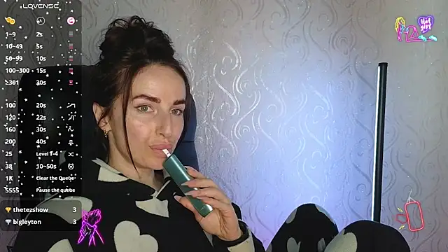 xx adrihanna xx online show from 19, 5, 2026