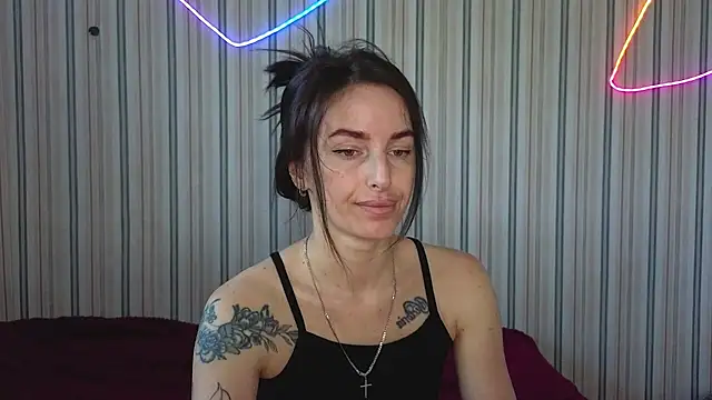 xx adrihanna xx online show from 25, 6, 2026