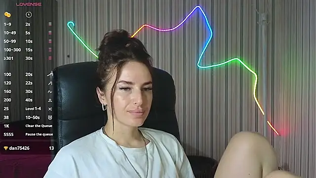 xx adrihanna xx online show from 3, 7, 2026