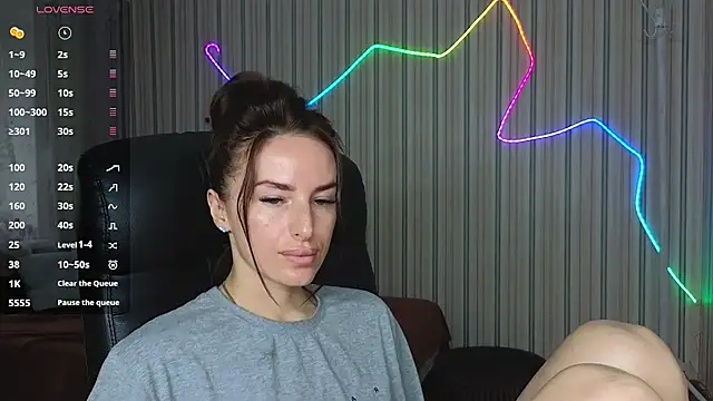 xx adrihanna xx online show from 13, 7, 2026