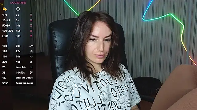 xx adrihanna xx online show from 14, 7, 2026