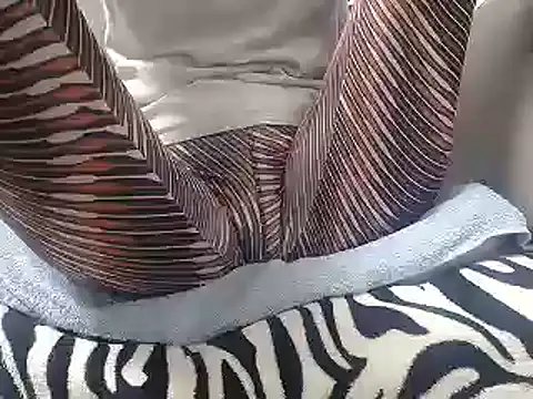 Snapshot of Web_Lady chatting on 20, 11, 2025 Web Lady online show from 20, 11, 2025