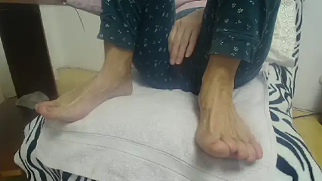 Snapshot of Web_Lady chatting on 12, 1, 2026 Web Lady online show from 12, 1, 2026