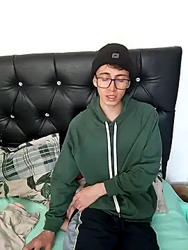 Snapshot of Norehg chatting on 1, 2, 2025 Norehg online show from 1, 2, 2025