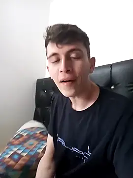 Snapshot of Norehg chatting on 1, 2, 2025 Norehg online show from 1, 2, 2025