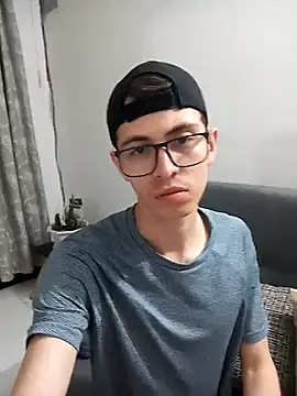 Snapshot of Norehg chatting on 14, 3, 2025 Norehg online show from 14, 3, 2025