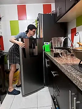 Snapshot of Norehg chatting on 14, 3, 2025 Norehg online show from 14, 3, 2025