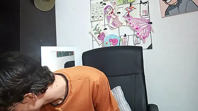 Snapshot of Norehg chatting on 22, 9, 2025 Norehg online show from 22, 9, 2025