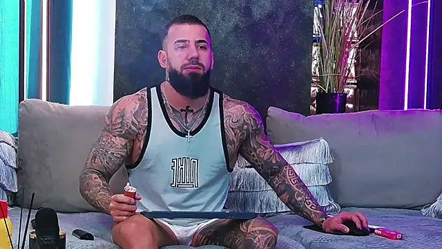 masterkingofmusclee online show from 26, 2, 2025