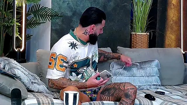 masterkingofmusclee online show from 11, 11, 2025