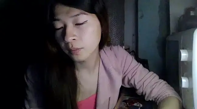 CarlyJoy online show from 1, 2, 2025