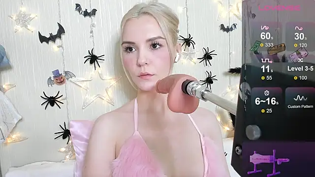 Kaya Devis online show from 1, 11, 2025